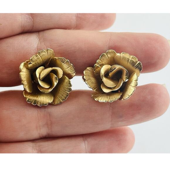 Lisner Jewelry - Lisner Open Rose Flower Clip On Earrings Gold Tone Jewelry Vintage Granny 3D Chu